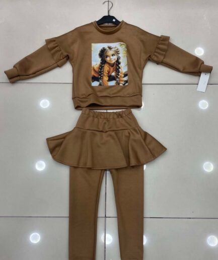 Przepiękny komplet dla dziewczynki. Śliczna falbanka.